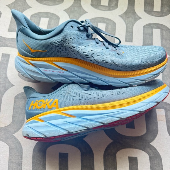 Hoka Men’s Clifton 8 Shoes Wide - Picture 2 of 8